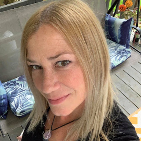 Meet your Posher, Kerri - Picture 1 of 1